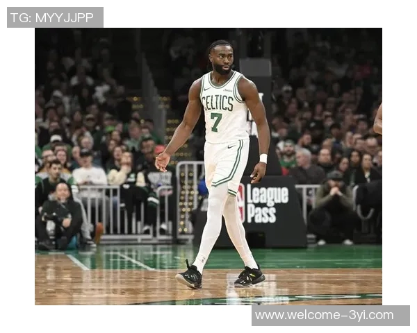 末节狂砍14分杰伦布朗全场25投11中斩获31分9篮板2助攻2封盖表现出色